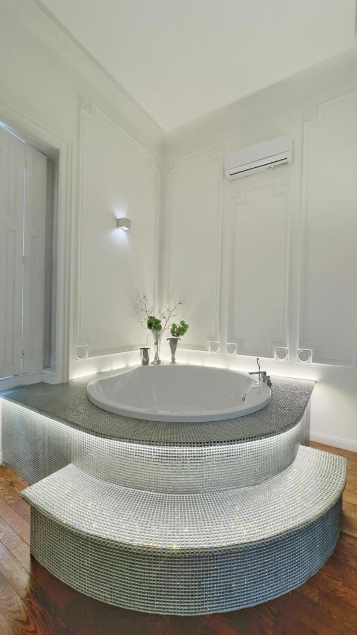 Enzo Capo Jacuzzi Andrassy Leilighet Budapest Eksteriør bilde